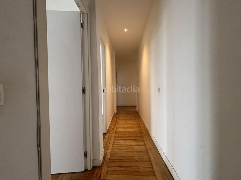Foto f7773bbb-5b29-47b8-9a73-c786e0409f5e. Pis amb calefacció a Universidad-Malasaña Madrid