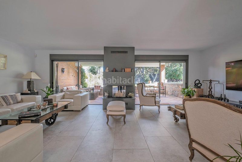 Foto 1f950446-57ca-40e6-b9a9-c0d44f7f6e36. Maison jumelée avec parking dans Urbanización Este-Montepríncipe Boadilla del Monte