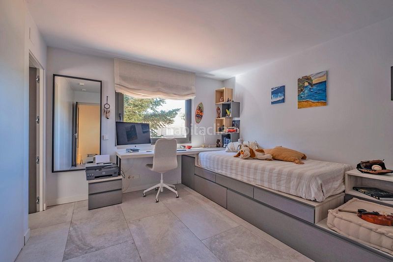 Foto 530fc46b-99a5-4516-af47-60fd8d7b6383. Maison jumelée avec parking dans Urbanización Este-Montepríncipe Boadilla del Monte