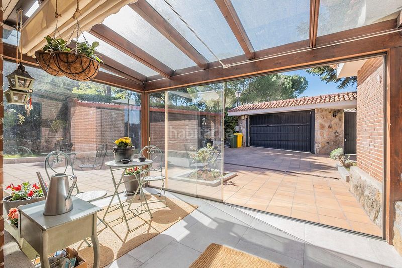 Foto 9fd65c08-58d4-4bef-85c6-47653bc87e0b. Maison jumelée avec parking dans Urbanización Este-Montepríncipe Boadilla del Monte