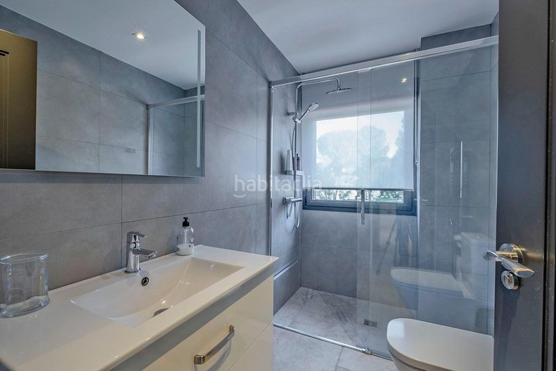 Foto c6b1716a-b508-40c8-8244-b3646d4b2530. Maison jumelée avec parking dans Urbanización Este-Montepríncipe Boadilla del Monte