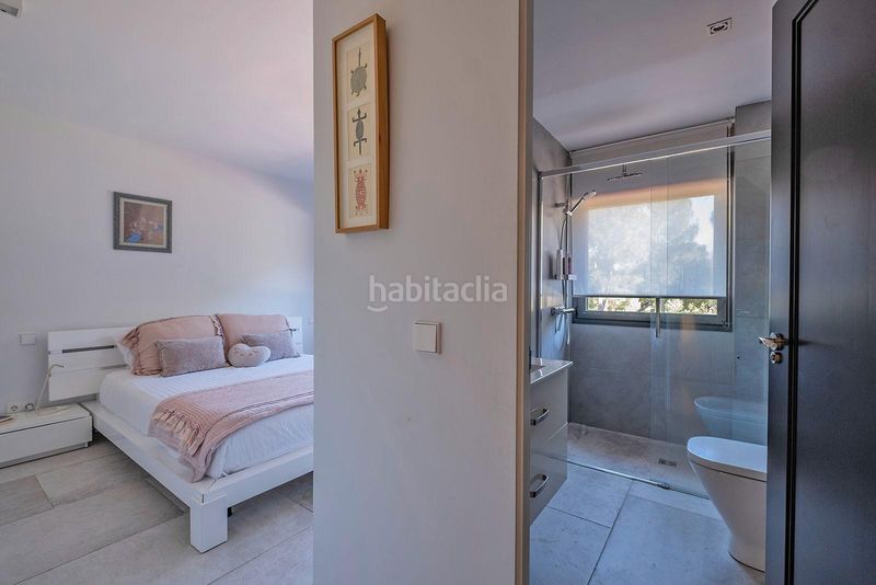 Foto e4333ff7-d7b1-42d2-834d-28f8cd20efae. Maison jumelée avec parking dans Urbanización Este-Montepríncipe Boadilla del Monte