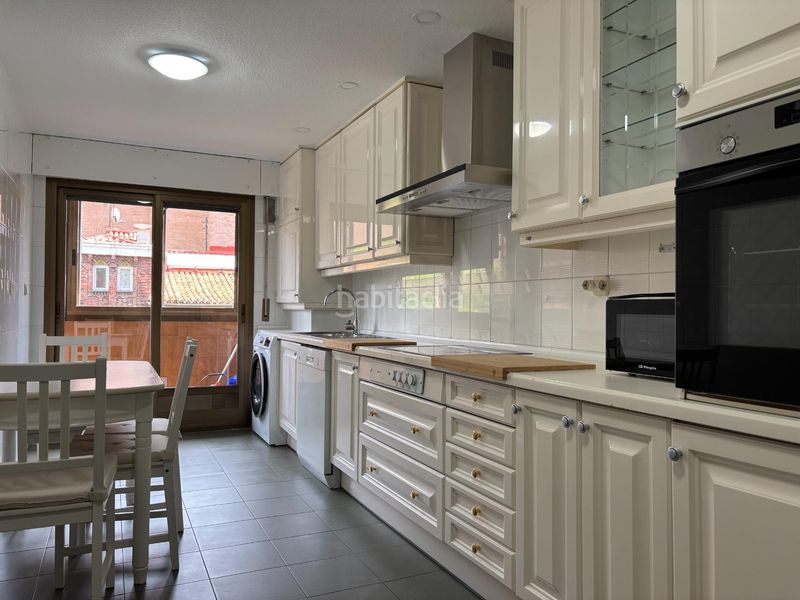 Foto 1e19e7f8-1b48-469d-8c9b-320a9769ea13. Rent flat with heating in Arapiles Madrid