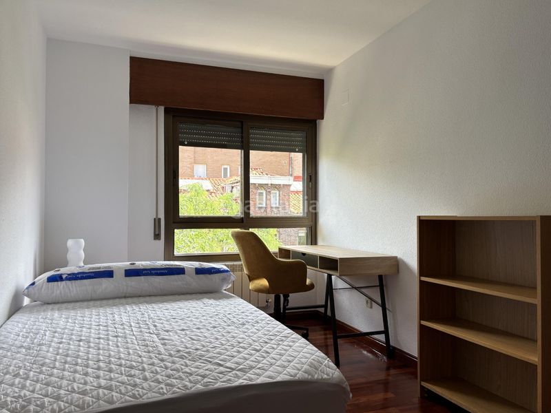 Foto ed6736d8-13b1-4fb0-a7a6-16c6d20514bb. Rent flat with heating in Arapiles Madrid