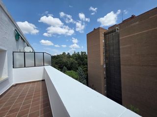 Rent Penthouse  Calle andres torrejon. Amplio piso de 157 m2 con terraza, garaje y vistas al retiro en