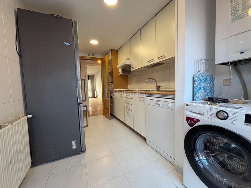 Foto cf802145-f8ad-4095-961c-d708935bb7f4. Rent flat with heating parking pool in Ciudad Jardín Madrid