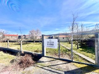 Rural plot in Camiño das cruces 64. Finca rustica cerrada, con edificación y agua
