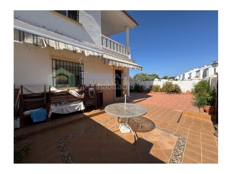 Foto 19d3cbd9-cd48-48b4-b64b-4922e7f5d6ed. Semi detached house with parking pool in Urbasur Islantilla