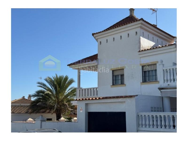Foto 473cb8d7-43cb-401a-af26-bcf820ec7046. Semi detached house with parking pool in Urbasur Islantilla