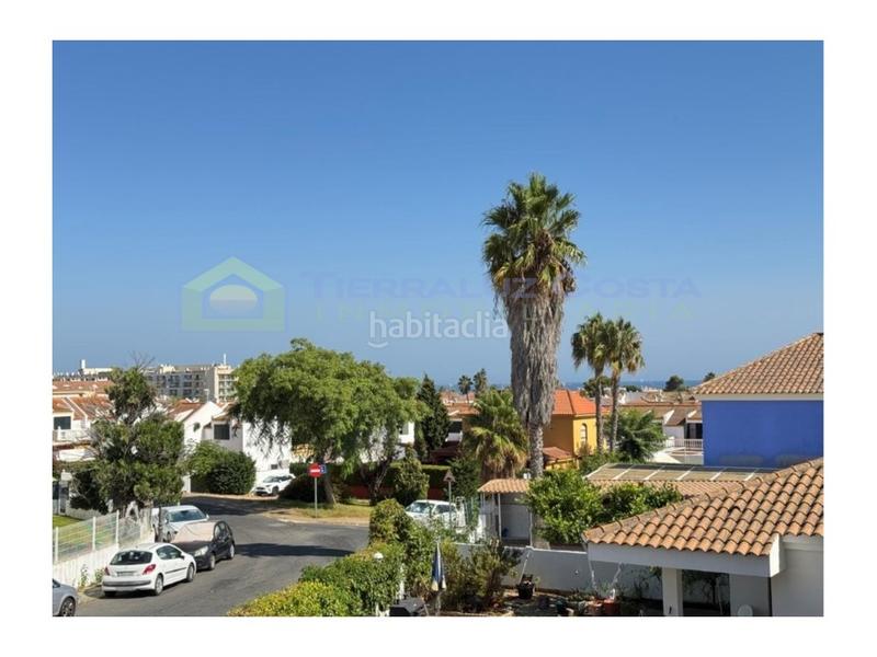 Foto 69a38fd8-cc0a-49c7-a8e6-e995b9b1f590. Semi detached house with parking pool in Urbasur Islantilla