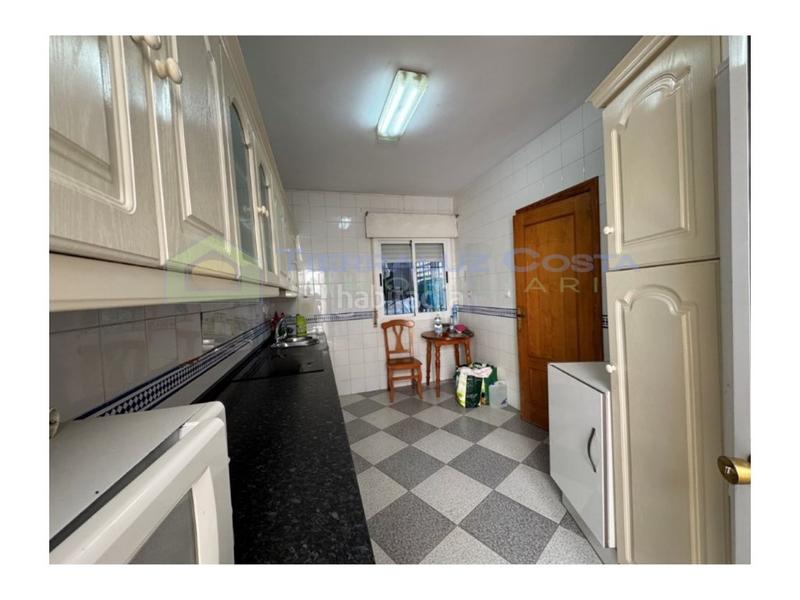 Foto 825ef222-81f6-42e2-8599-cd892ad235e8. Semi detached house with parking pool in Urbasur Islantilla