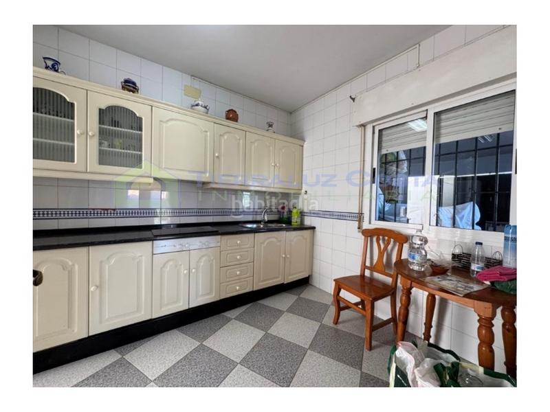 Foto 87b977ea-c372-4b13-b380-e7f790de125d. Semi detached house with parking pool in Urbasur Islantilla