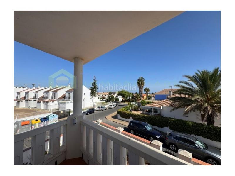 Foto a19d310f-3abf-440a-a1dd-a14290281b8e. Semi detached house with parking pool in Urbasur Islantilla