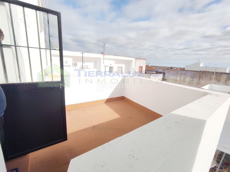 Foto bfb9bc42-492b-40b9-b61c-76532bc05ab0. Casa a Lepe