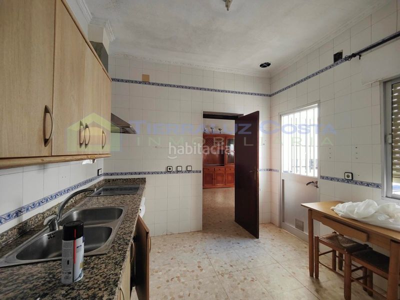 Foto 4de7d31c-9a4c-41b3-84a4-08ba0f0324ba. Casa amb aparcament a Lepe