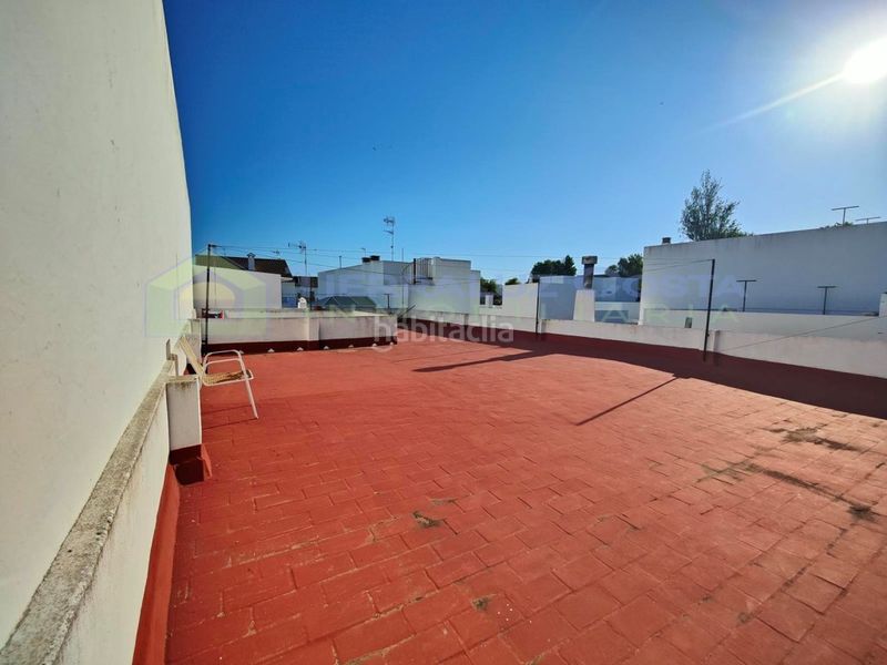 Foto 72e18678-3225-4022-88dd-e5f6ca8243b9. Casa amb aparcament a Lepe