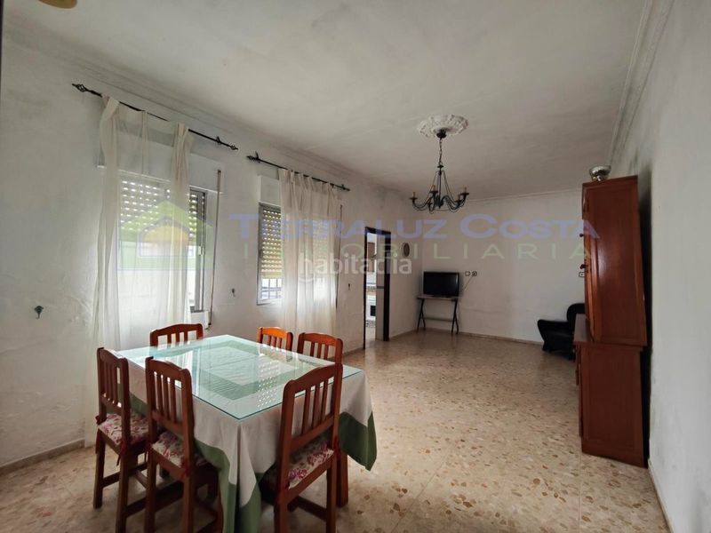 Foto 965ae084-3a8b-4948-b800-05a7002c930b. Casa amb aparcament a Lepe
