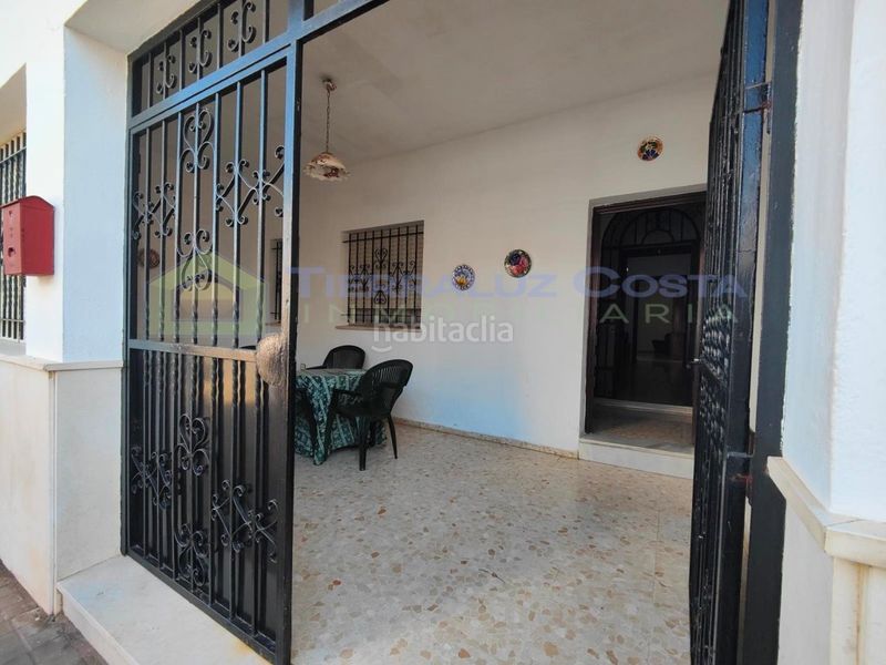 Foto a6f28a19-1ab1-4a07-bb37-589409c0f790. Casa amb aparcament a Lepe