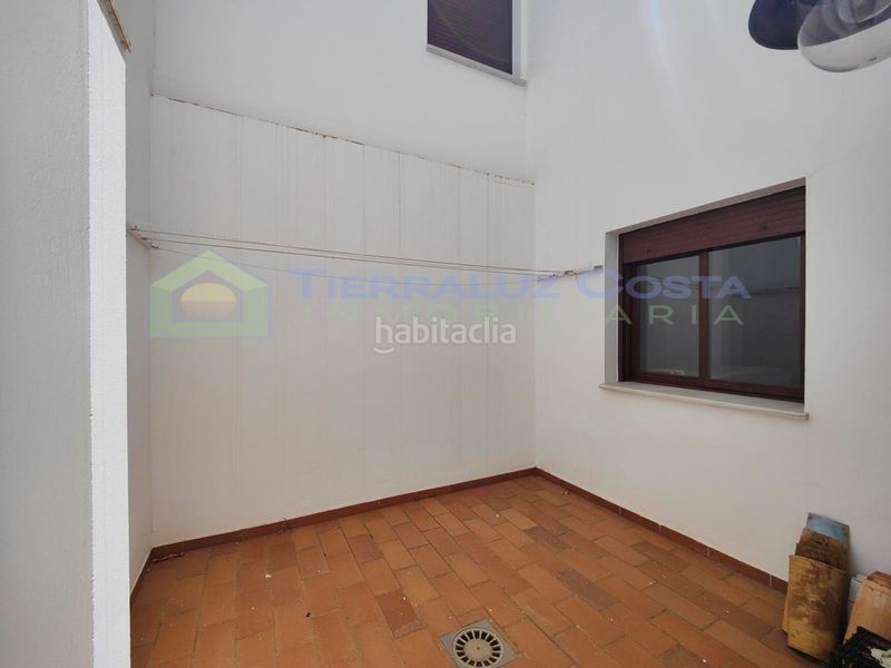Foto c5c2c90e-6755-4c01-b584-4c4eded39e45. Planta baixa amb aparcament a Lepe