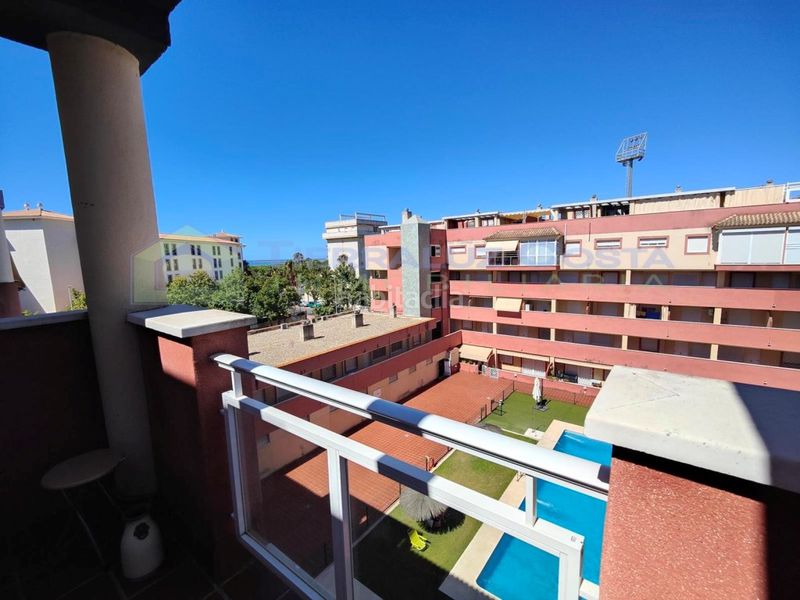 Foto d9ca1e89-0c8d-4289-a945-6638c46d94b9. Dúplex amb aparcament piscina a Isla Cristina