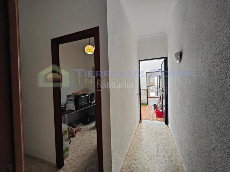 Foto 55f0a09d-5c99-459a-8206-86a3b055eed3. Maison dans Lepe