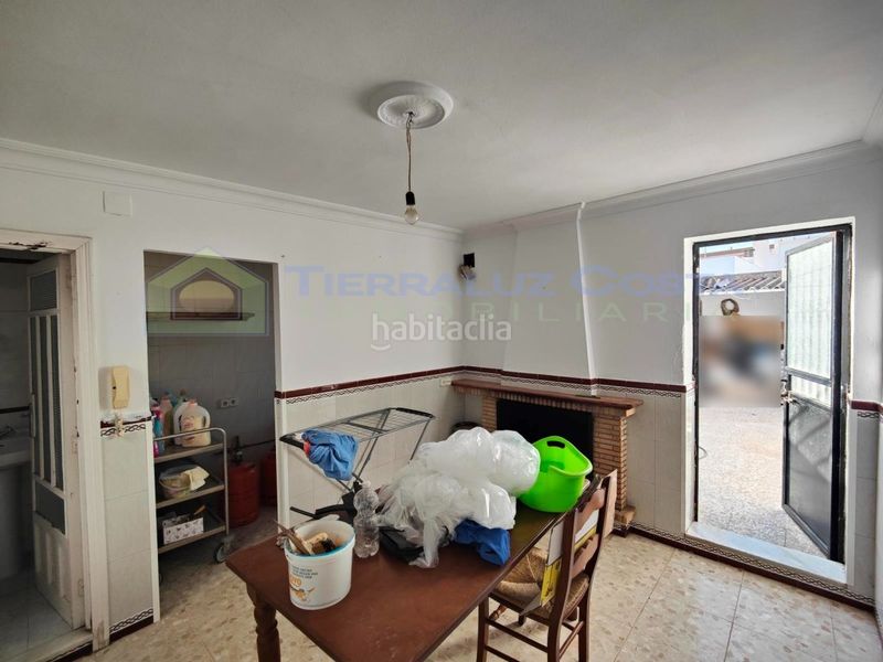 Foto 81db2b65-300f-46a1-a7f7-e3c2862dc351. Maison dans Lepe
