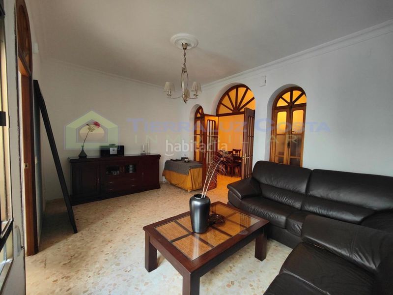 Foto b52539c1-ef9a-43f6-977e-69f45df37d98. Maison dans Lepe