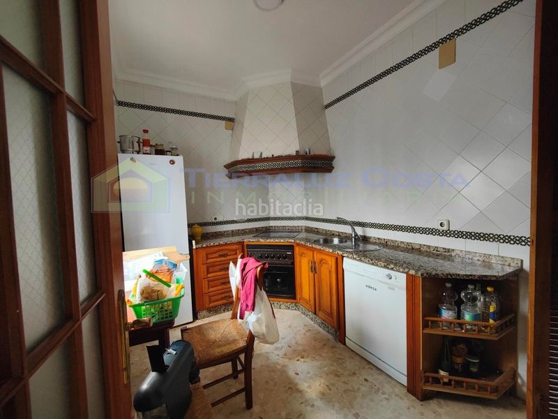 Foto e97f4af5-ed78-4026-bb0f-8dba2bdcc298. Maison dans Lepe