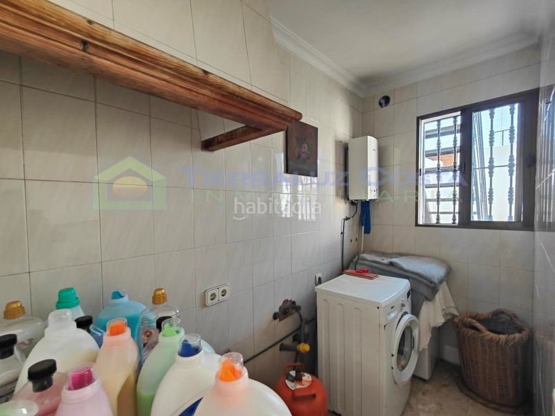 Foto f0940398-8507-4ca4-9be4-5e1c7f9cfb1b. Maison dans Lepe