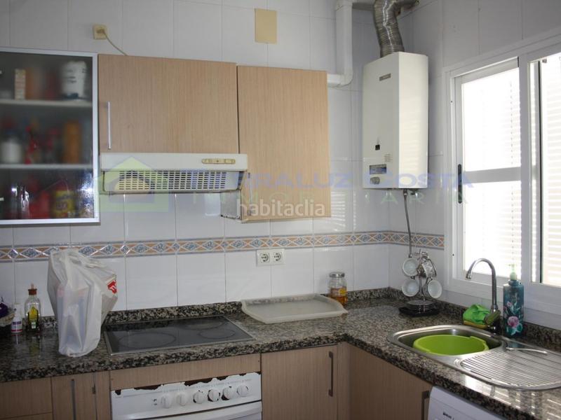 Foto 1f57d97f-9c00-4919-996a-b6402f5f25c6. Casa adosada estupenda vivienda adosada de 4 dormitorios . zona la gaga en Lepe