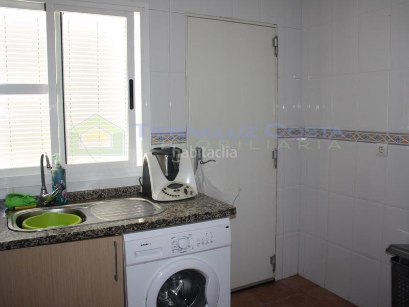 Foto 650f08e8-c84f-4bd6-8661-6cfb4774315b. Casa adosada estupenda vivienda adosada de 4 dormitorios . zona la gaga en Lepe