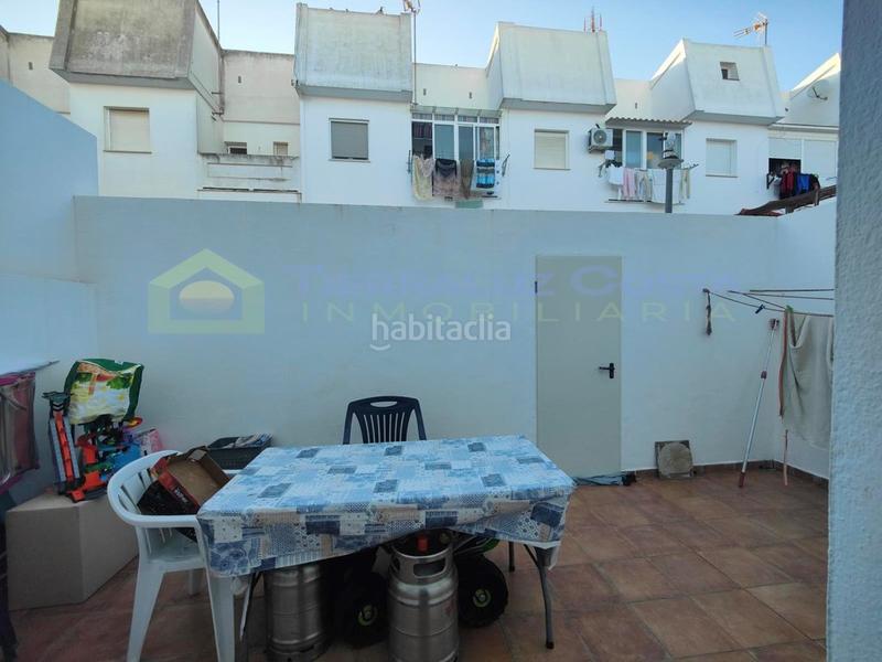 Foto c16c8894-9f0e-4a96-be90-5fe73b16648c. Casa adosada estupenda vivienda adosada de 4 dormitorios . zona la gaga en Lepe