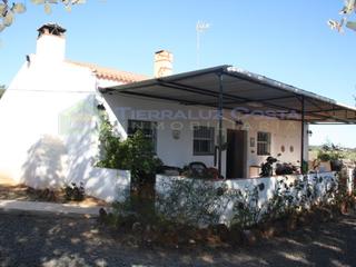 Casale en Villablanca. Magnfica finca rustica con piscina y bonita casa de campo en t