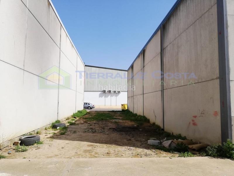 Foto 00adb674-6faf-4720-a982-4d9094b94f37. Area edificabile industriale in Lepe
