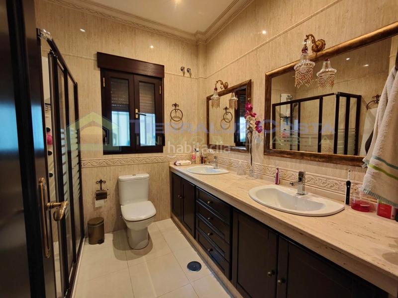 Foto b445e651-cbef-48b9-8ae2-0b801538a09b. Casa amb aparcament a Lepe