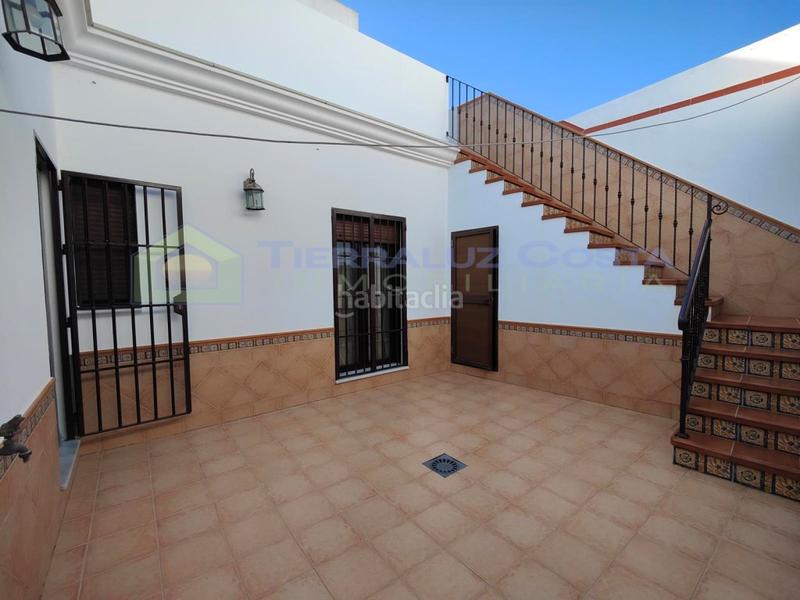 Foto b65727e5-0f6c-4c66-b727-ba0119f027c0. Casa amb aparcament a Lepe