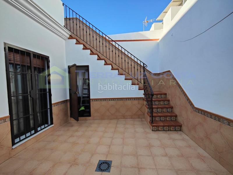 Foto e8d6811e-58dd-4c20-b70d-3f3029970d79. Casa amb aparcament a Lepe
