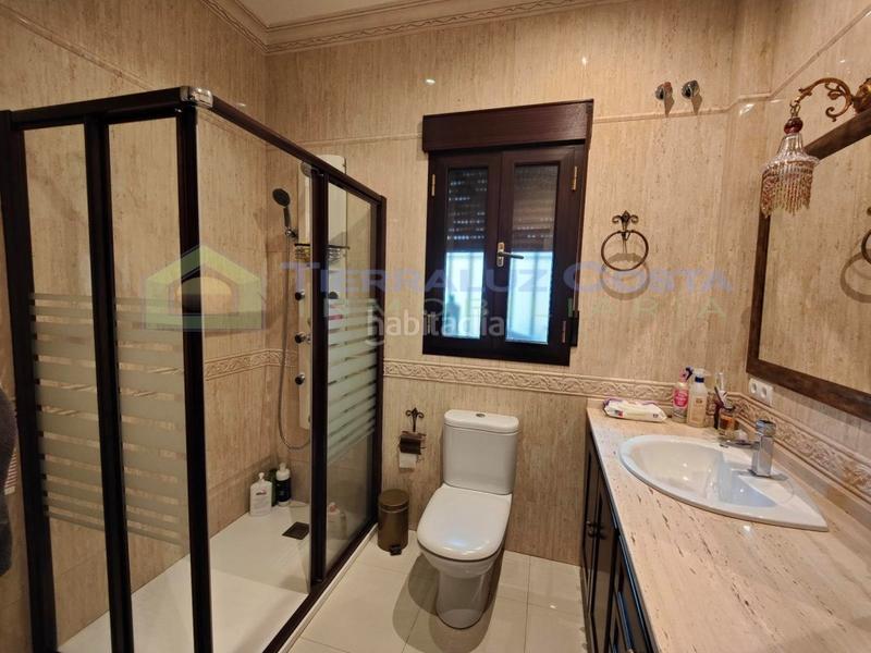 Foto fd98e678-b659-45f5-b11a-309435c55277. Casa amb aparcament a Lepe