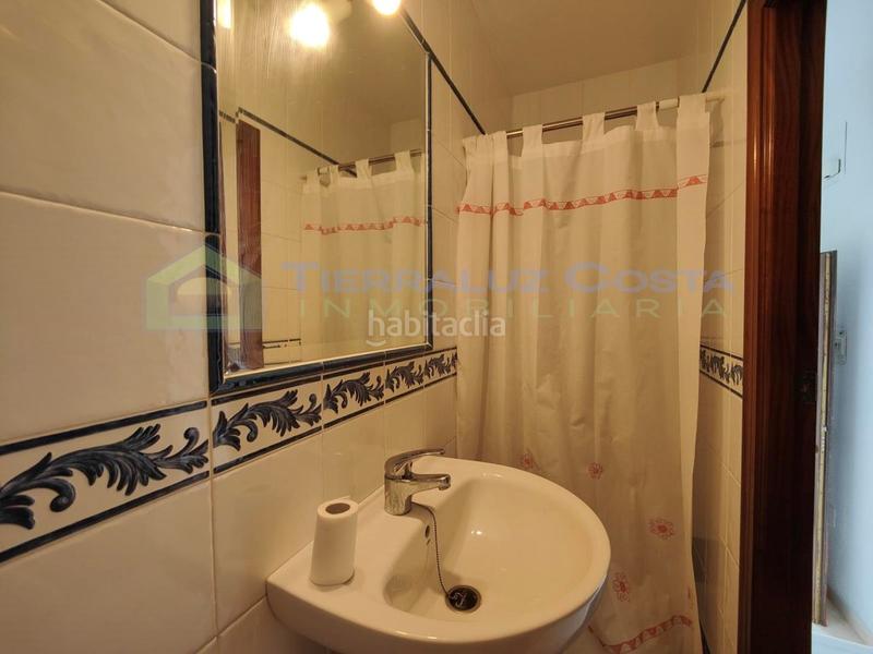 Foto 57642ed2-8307-431c-9e5b-4b71dfa5c4e5. Casa a schiera con parcheggio in Lepe