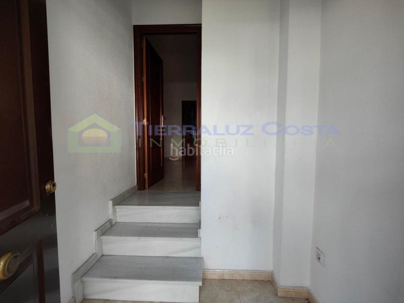 Foto 65b6d877-d8e7-42b3-b501-be91f6537355. Casa a schiera con parcheggio in Lepe