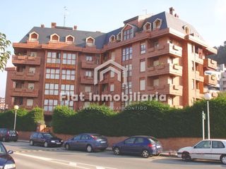 Flat in Avenida Riomar 11