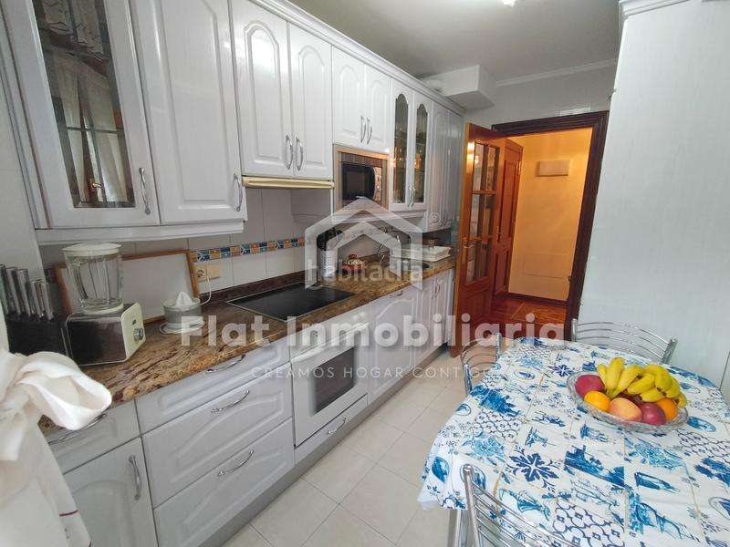 Foto 183c498b-2130-4a7d-bfef-2deba72d5569. Flat with heating parking in Playa Ostende Castro - Urdiales