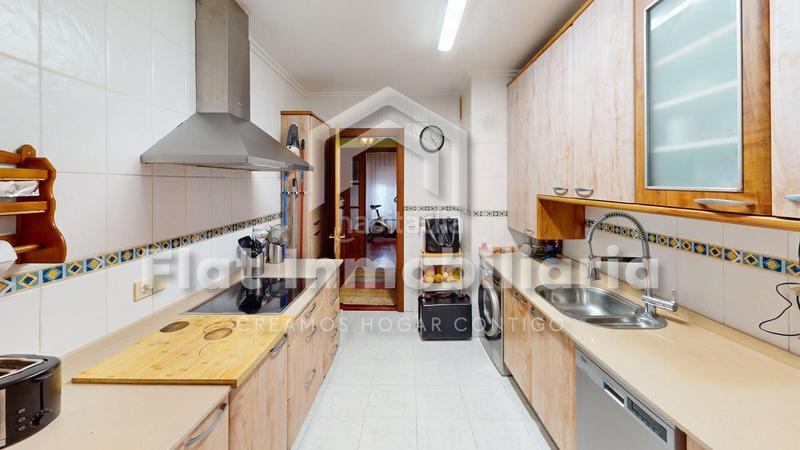 Foto 46428b1f-ad7d-45c9-98cf-08a13ac44d37. Penthouse in calle santa ana 5 in Playa Ostende Castro - Urdiales