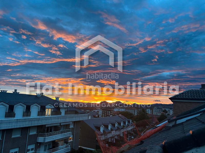 Foto 940a5263-603e-4530-92b4-d1d5a6391bd8. Penthouse in calle santa ana 5 in Playa Ostende Castro - Urdiales