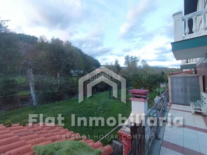 Foto 5e398cf1-7c3a-4c51-aff3-30658611ca32. Casa bifamiliare in barrio sámano 85b in Samano Castro - Urdiales