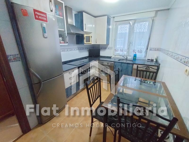 Foto 946f2ff5-0327-4951-ba99-c8d87bcce5d8. Casa bifamiliare in barrio sámano 85b in Samano Castro - Urdiales