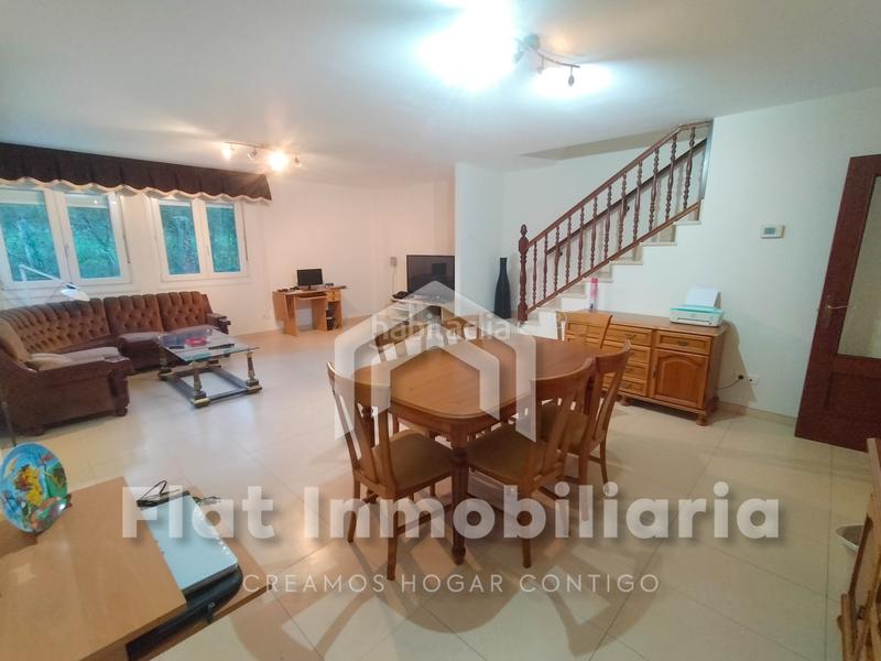 Foto aa84c121-e069-44e3-99f0-46dc4ef87a93. Casa bifamiliare in barrio sámano 85b in Samano Castro - Urdiales