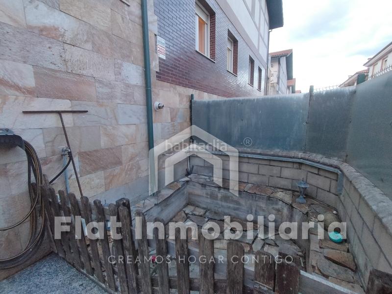 Foto 68aa0e7a-1ed6-4b49-bab6-c1f89584fb60. Casa pareada en barrio sámano 85b en Samano Castro - Urdiales