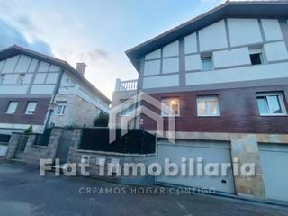 Doppelhaus in Barrio sámano 85b