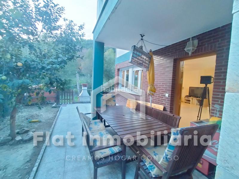 Foto 035a8850-287c-4cd0-a53b-f3a05d5b89ea. Maison jumelée dans barrio sámano 85b dans Samano Castro - Urdiales